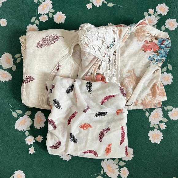 !!SOLD!! Triple Flowy Boho Tops Bundle - Picture 1 of 12